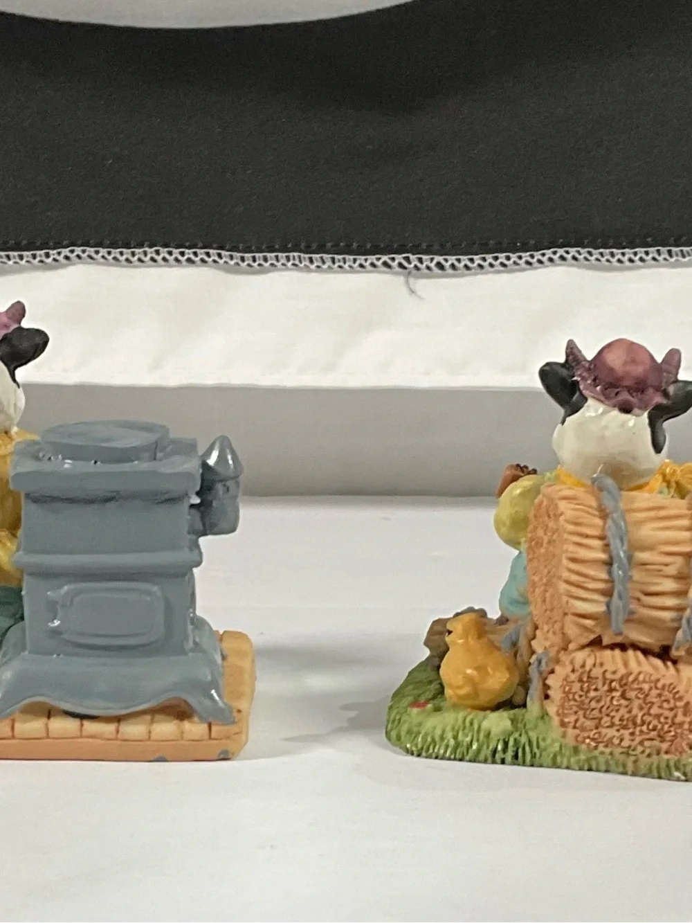 Vintage Farm / Cow Figurines Lot Of 4 Different Figurines